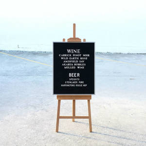 Products: wooden easel, wedding signs, wedding sign display, letterboard sign