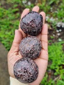 Crystals Spheres: Garnet Rough Semi Polished