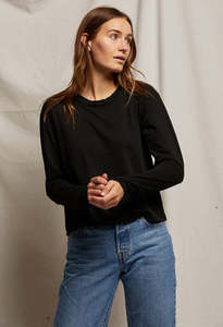 Perfectwhitetee: Axel Long Sleeve Harley - True Black