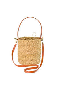 Summer Wardrobe: Soft Bucket Bag with Leather Handles