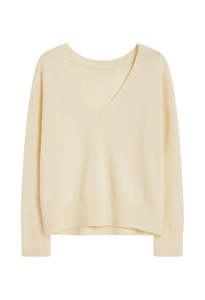 Clothing: Vivi Boyfriend V – Chalk