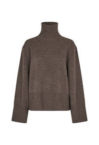 Second Female: Alpha Knit T-Neck - Delicioso