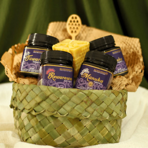 Gift Basket – Honey & Candle