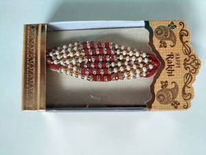 All: Thread(White Red ) with Stones