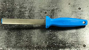 ACCESSORIES: SAVE EDGE HOOF KNIFE SHARPENER