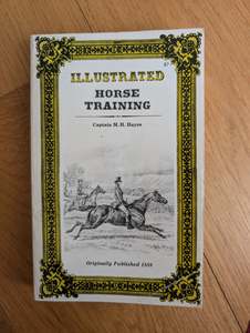 Dressage: Illustrated Horse Training