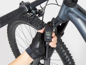Accessories: Topeak Mountain Digital 2-Stage 300psi