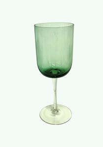 Glassware: Fino Verde wine Glass