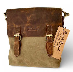 Frontpage: Backroad Messenger shoulder Bag