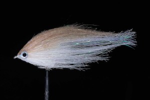 MFC Bunker Bait - Tan/White Fishing Fly | Manic Fly Collection