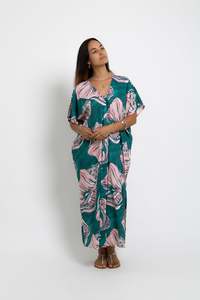 Ladies: Jade Conch Shell Mana Kaftan
