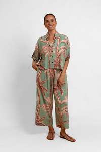 Ladies: Green Coco Palm Cropped Scarlett Shirt
