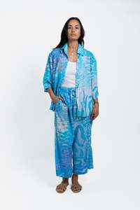 Ladies: Blue Parrot Fish Nohanna Shirt