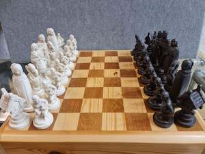 Maori Chess Sets: Chess set (Pieces Only)