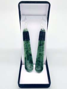 Easygift: Roimata Pounamu Earrings