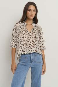 Ivy + Jack Certainty Animal Shirred Neck SS Top - White/Chocolate