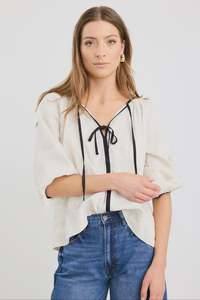 Re Union: Re:Union Subliminal Linen Relaxed Top - Cream with Black Trim