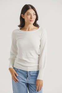 Carolina Trading: Homelee Knitted Grace Crew - Milk