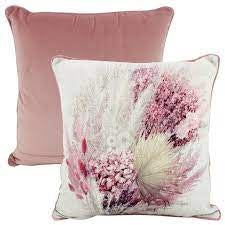 Capulet Blushing Centerpiece Cushion 50x50
