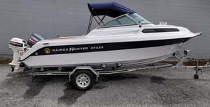 Boat Brokerage: Immaculate Haines Hunter SF535