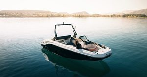 Boat Brokerage: Bayliner DX2050