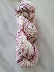 8 Ply Yarn Dk: Boysenberry Ripple - DK 8ply merino