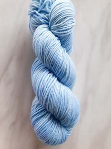 8 Ply Yarn Dk: Baby Blue - DK 8ply merino