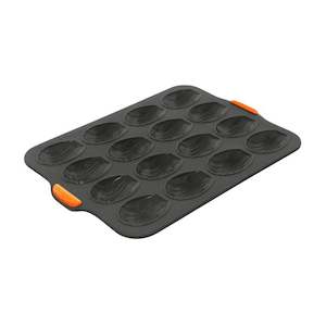Bakeware: Bakemaster Silicone 16 Cup Madeleine