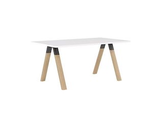 General Office: Ligna Rectangle Meeting Table
