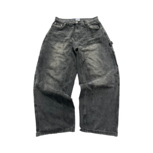 Frontpage: Double Knees Black