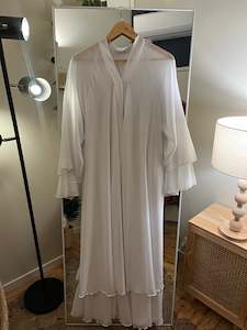 Pre-Loved Sheer White Abaya
