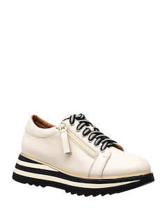 Casual: Alfie & Evie Hosting Cream Leather Casual