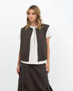 Clothing: X.LAB Frame by Frame Vest Olive