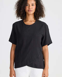 Blousers Tops: Shanty SH25135-1 Jada Tee Black