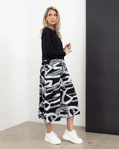 Clothing: X.LAB Conscious Dress Black/White