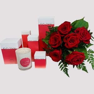 Gift Baskets: Valentines Six Stunning Red Roses with Ecoya