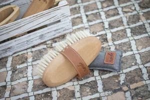 Equine: Penelope Small Soft Brush