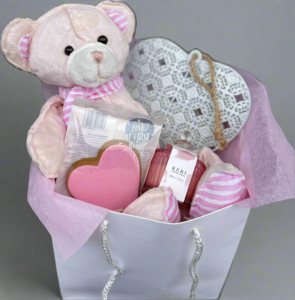 Birthday: Baby Girl Gift Pack