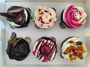 Birthday: 6 Mixed Cupcakes
