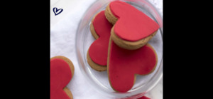 Molly Woppy Red iced Hearts