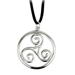 Products: Shiny Triscele Pendant
