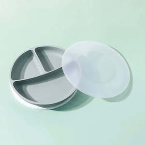 Tableware: Iron Green- Me2u - Silicone Plate w Cover