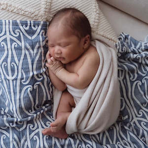 Swaddles: Taurikura Wrap Blue - Hawaiiki Pepi
