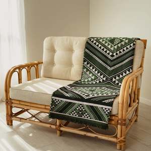 Awhi: Awhi Mahana Throw Ponga