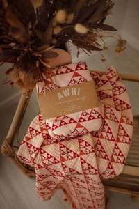 Awhi Hononga Muslin Wrap - Kuratea