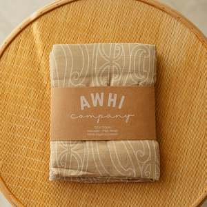 Awhi: Awhi Manaaki Muslin Wrap - (Onepu)