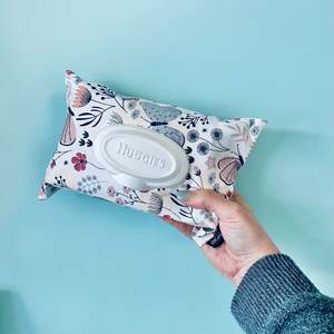 Hidette Wipes Cover: Hidette Wipes Cover - Blush Meadows