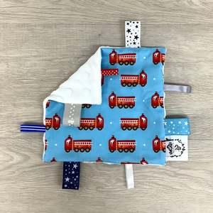 Tag-Me Sensory Blankie MINI - Firetruck
