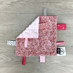 Tag-Me Sensory Blankie MINI - Māwhero / Pink