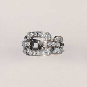 Chain Reaction: Chanel Diamond Chainlink Ring
